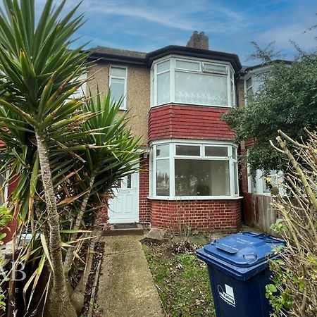 Ritz Place 3 Northolt  外观 照片