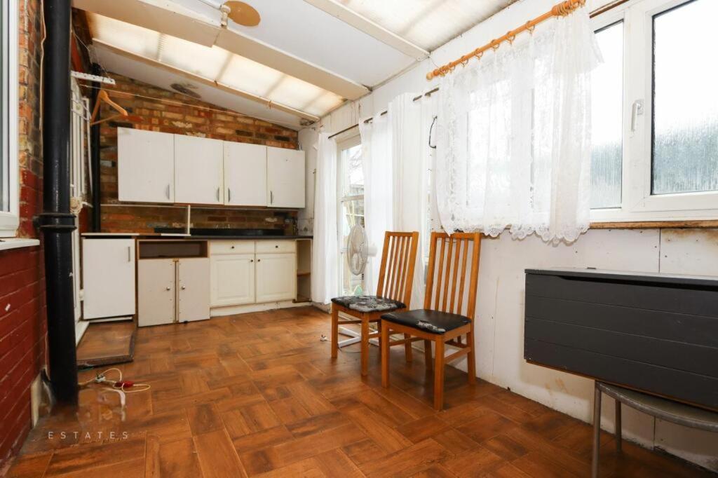 Ritz Place 3 Northolt  外观 照片